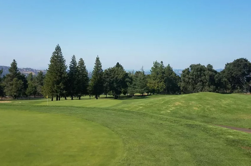 Boundary Oak Golf Course
